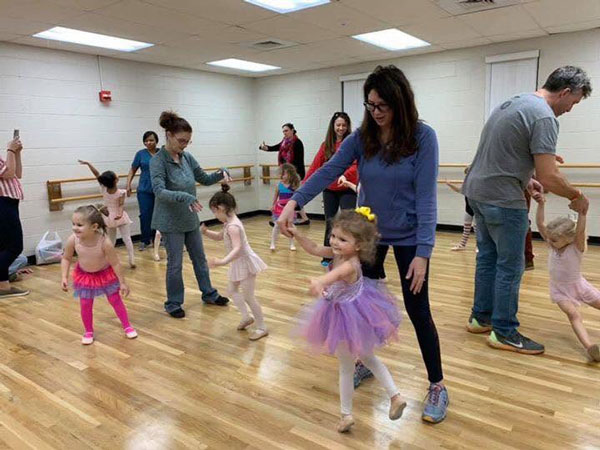 Gull-Point-Dance-Program-at-Gull-Point-Resource-Center1
